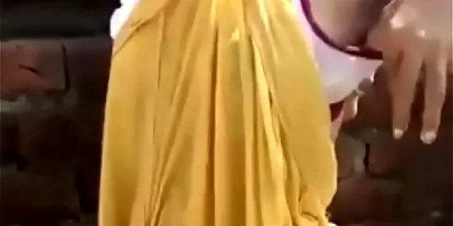 bathing,bhabhi,desi,indian,wife